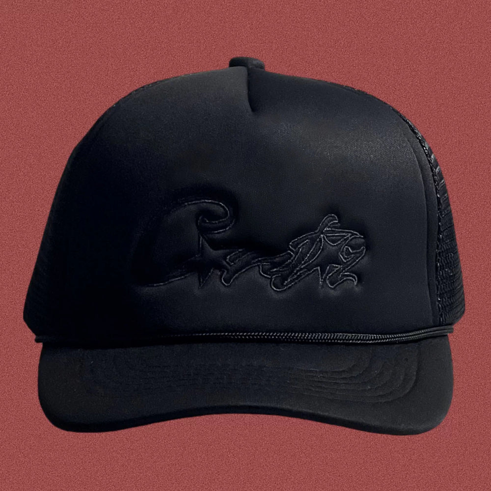 Corteiz Vintage All-Black Trucker Hat with Tonal Script and Star Graphic