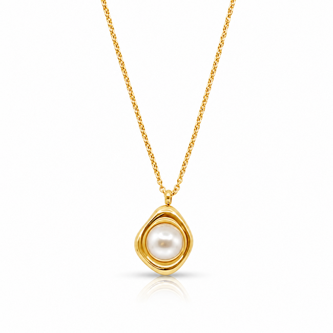 Pretty Pearl Aura Necklace Main Image