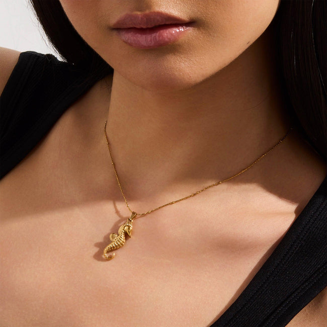 Coral Necklace Main Image