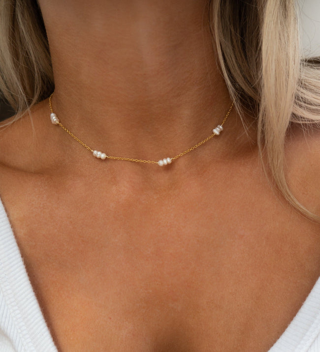 Elise Choker Hover Image
