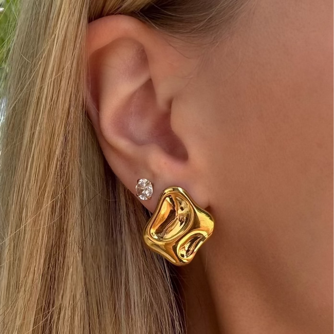 Cloud Kiss Earrings Hover Image