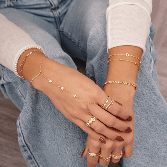 Full of Love Hand Chain Main Image