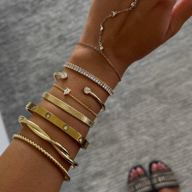 Intertwined Bangle Main Image