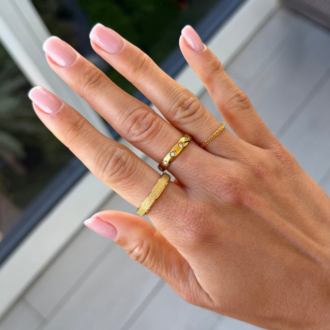 Glimmer & Shimmer Ring Main Image