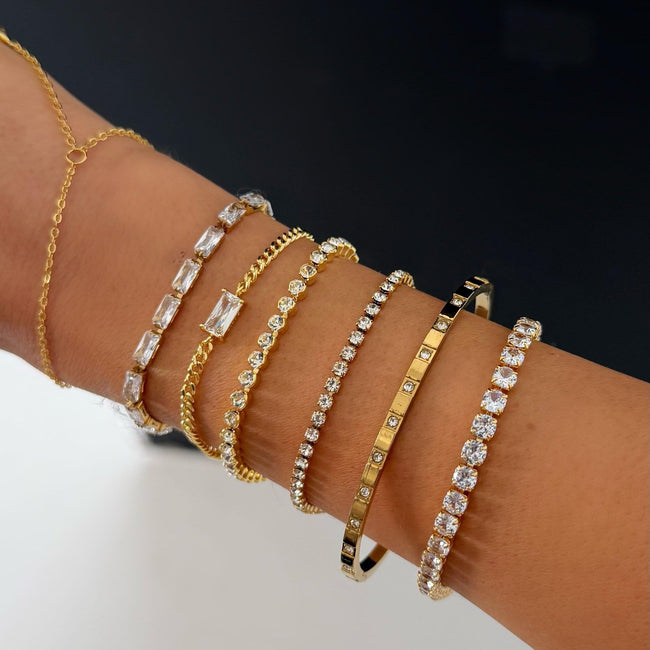 Romance Tennis Bracelet Main Image