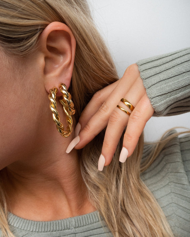 Vera Gold Hoops | Large Main Image
