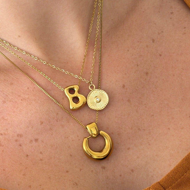 Sunny Babe Necklace Main Image