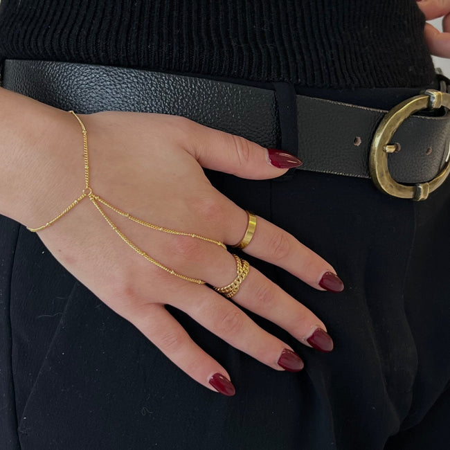 Isla Hand Chain Hover Image