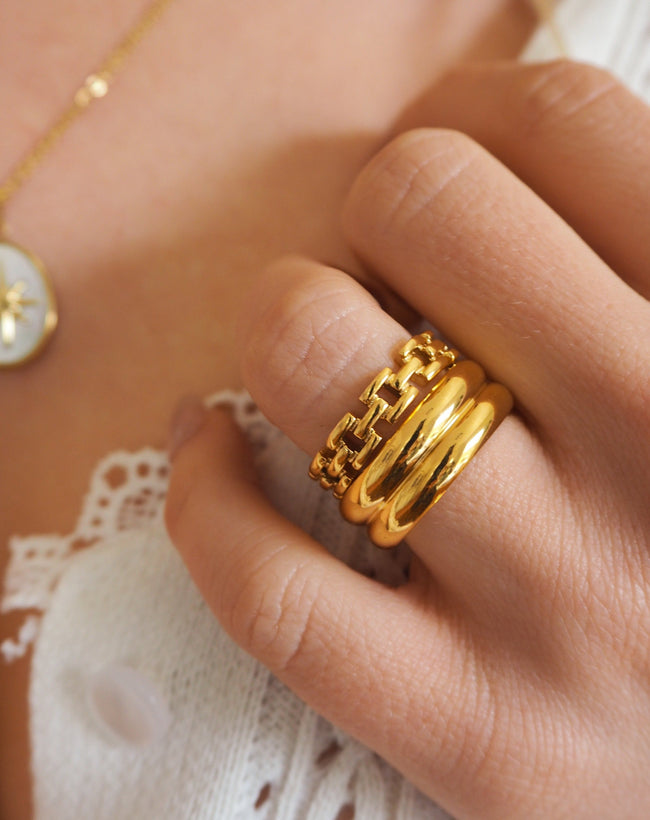 Parker Ring Main Image