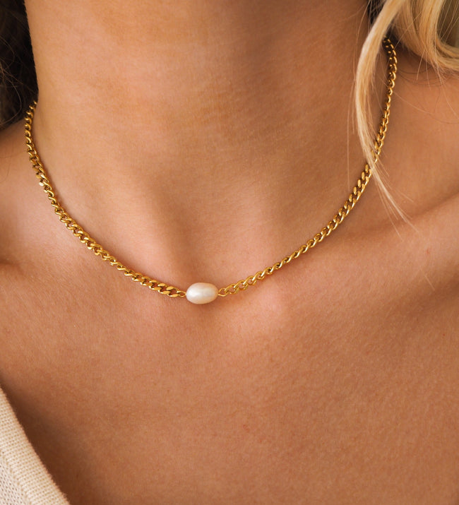 Lilly Choker Hover Image