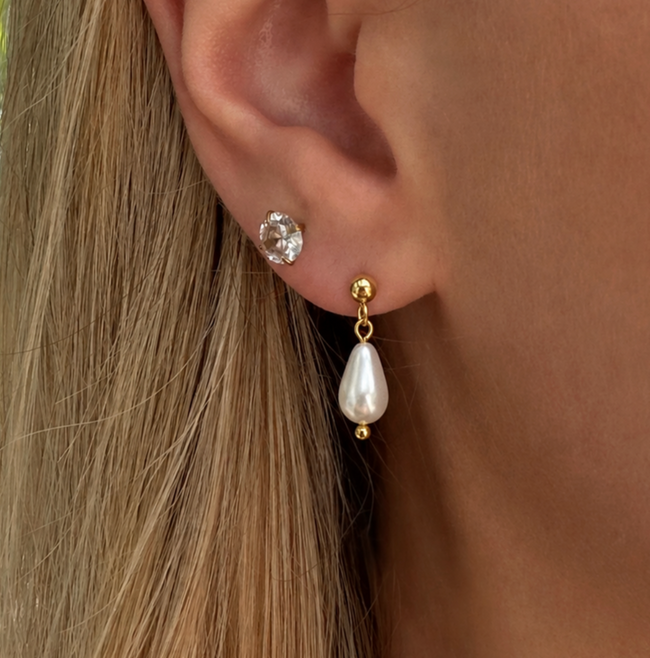 Anastasia Earrings Hover Image