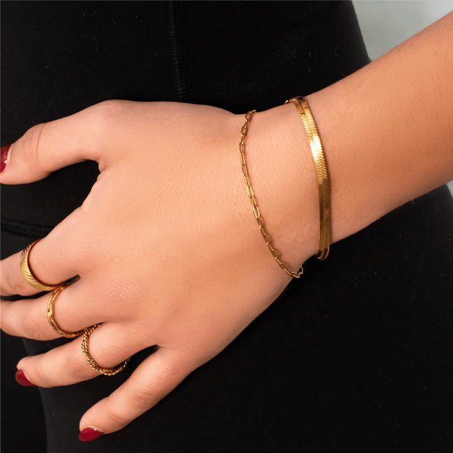 Shining Snake Bracelet Main Image