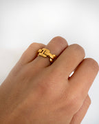 Thea Ring