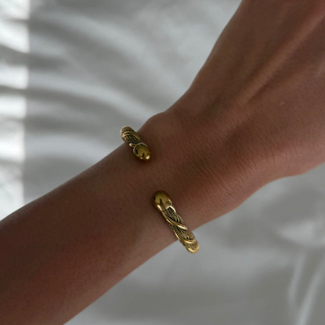 Twist & Turn Bangle Main Image