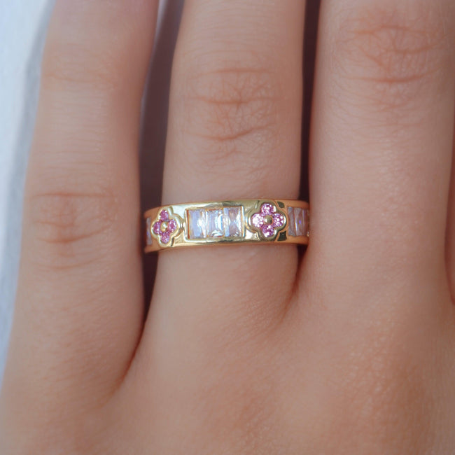 Elsa Ring Hover Image