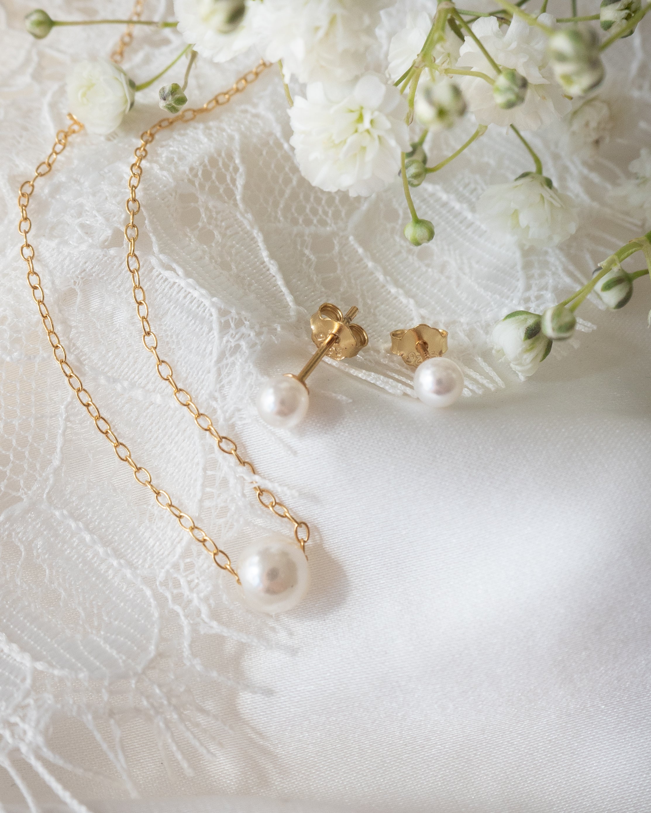 Raelyn Studs | Gold