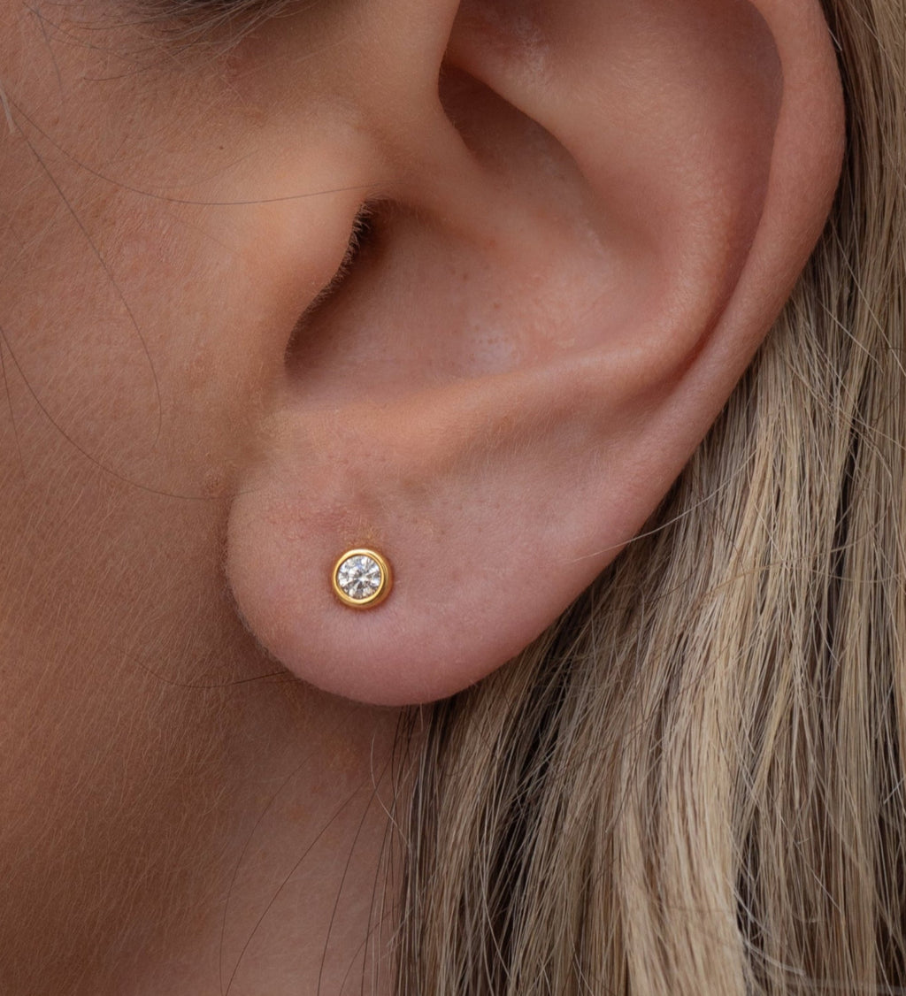 Bezel Studs | Gold