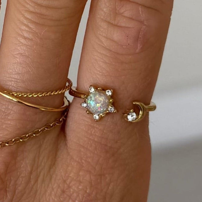 Moonkiss Ring Main Image