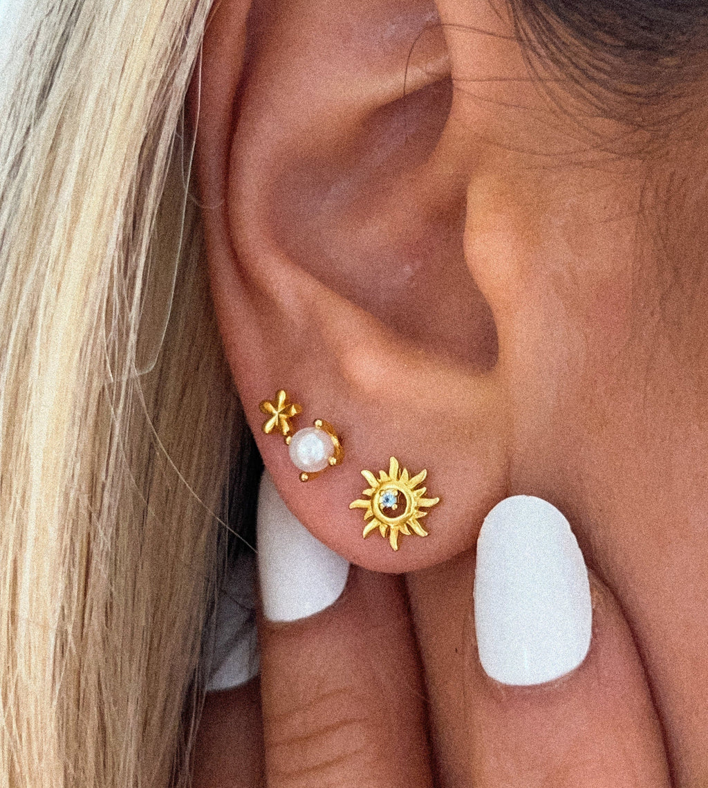 Sun Studs | Gold