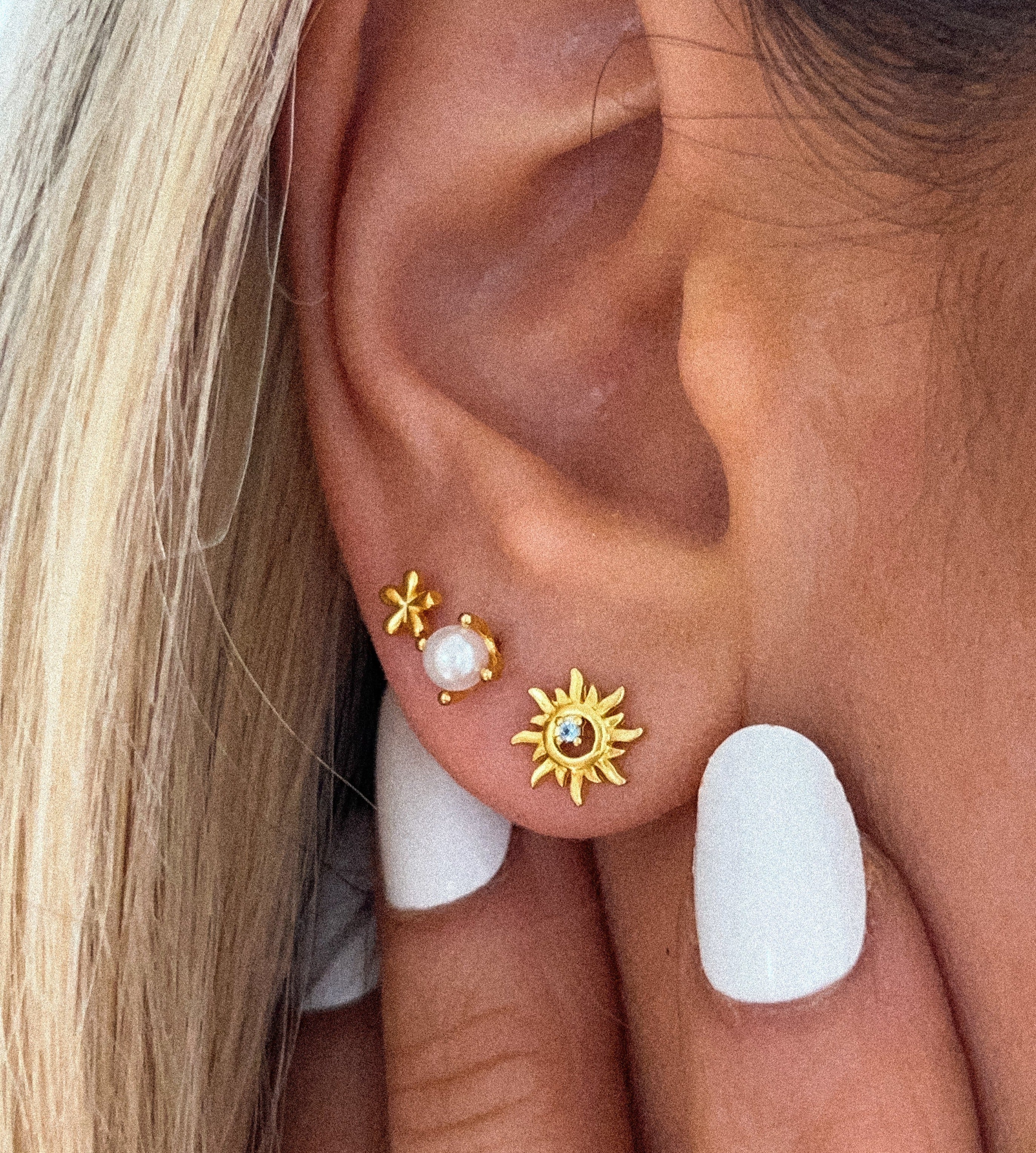 Sun Studs | Gold